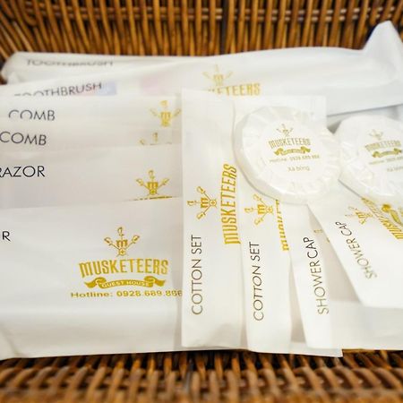 Musketeers Guest House Ханой Экстерьер фото