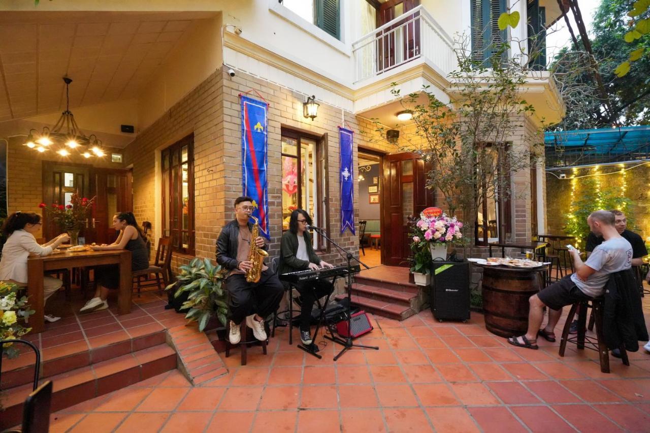 Musketeers Guest House Ханой Экстерьер фото